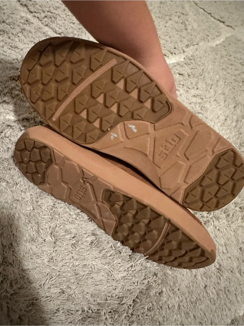 Stio Colter Boots Brown Suede Slip-On Winter Sneakers Women 9